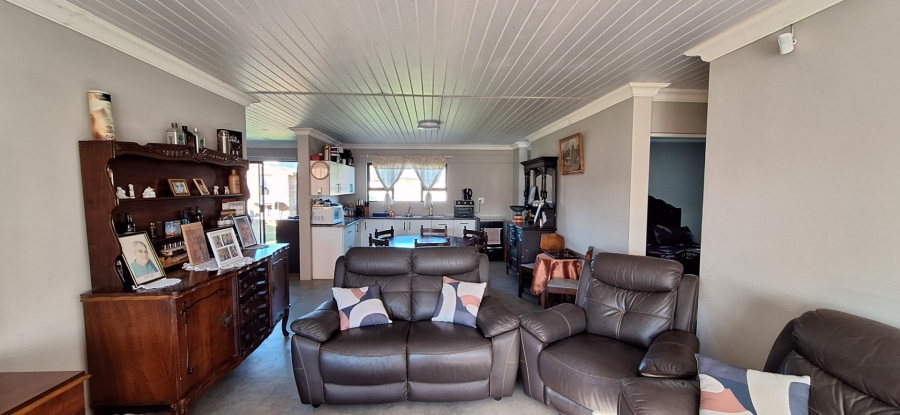 3 Bedroom Property for Sale in Albertinia Western Cape